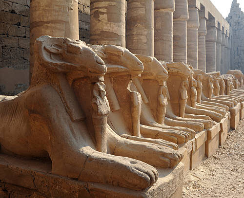 Privater 2-Tage Ausflug in Luxor – Tal der Könige, Karnak & Luxor Tempel inklusive (Lichtshow und Ton optional)