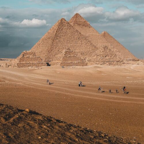 Privater Tagesausflug nach Kairo von Hurghada – Pyramiden & VIP