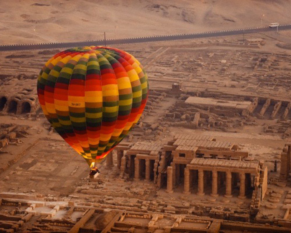 hot-air-balloon-ride-in-luxor-egypt.5c336845ddb96-full